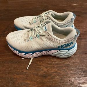 Hoka One One